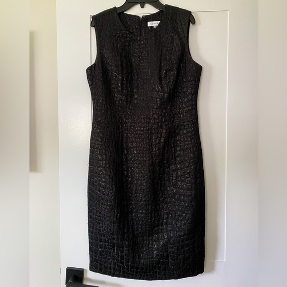 Calvin Klein Black Crocodile/Alligator Print Sleeveless Sheath Dress - Size 6 - Picture 1 of 9